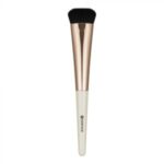 Essence Glow My Mind Highlither Brush 01 Nude They See Me Glowin
