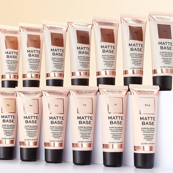 Revolution Matte Base Powder P1